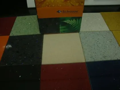 Amostra de quartzo Technistone — Cores diversas