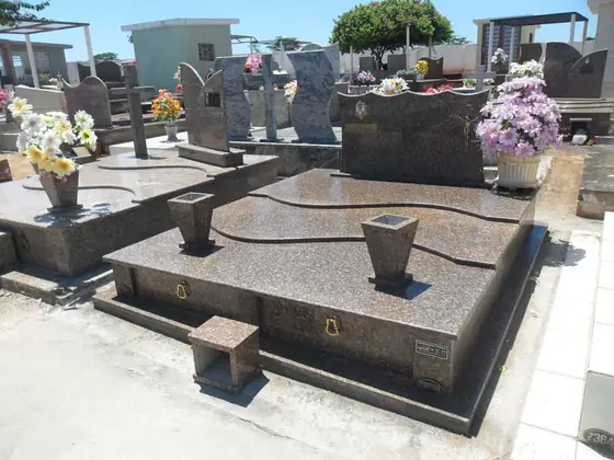 Foto 7 de 7: túmulo executado pela Marmoraria Farina